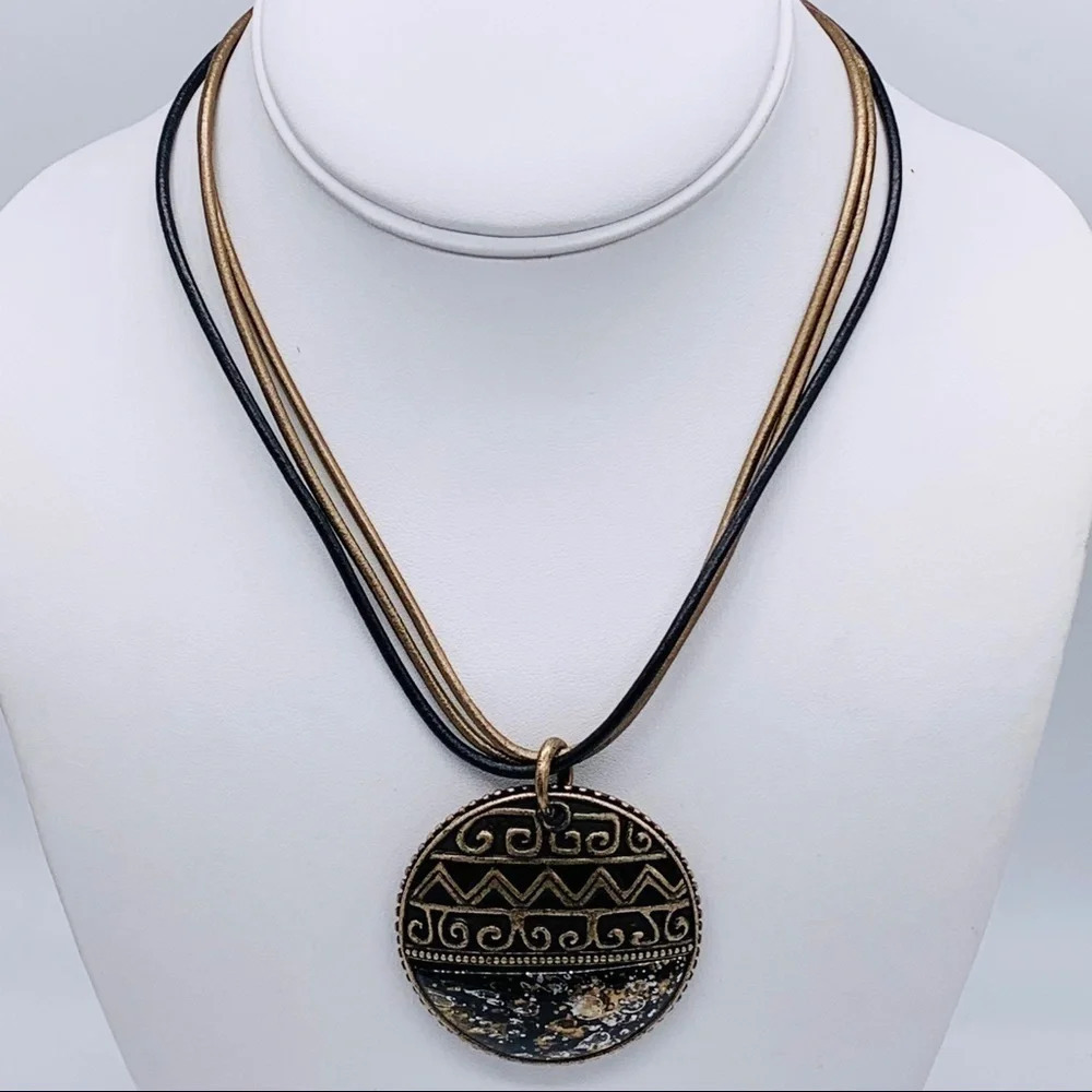 Chico’s Textured Pendant Leather Cord Necklace